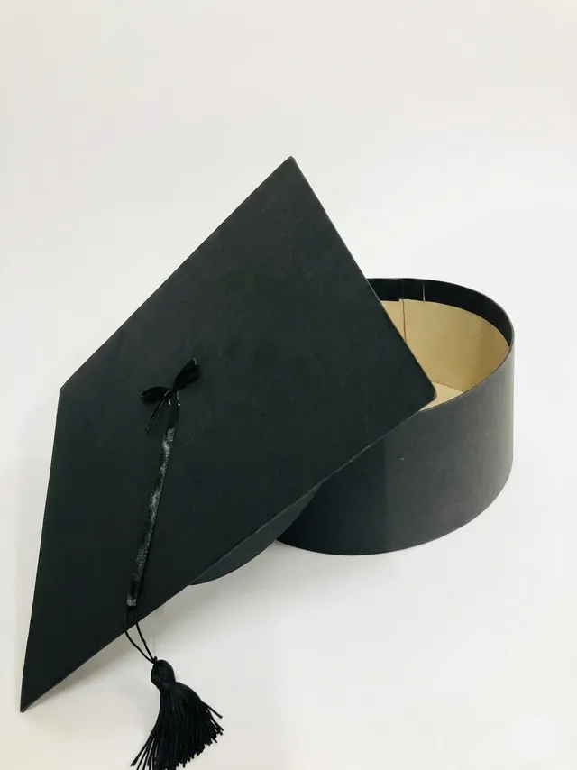 Graduation box