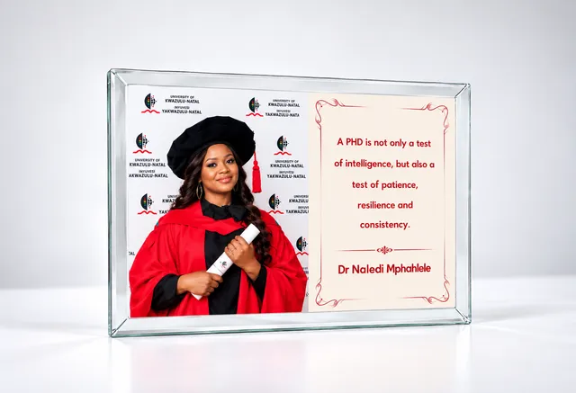 Glass Photo Frame with Mirror edge 178 x 228mm